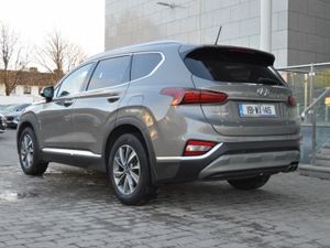 Hyundai Santa Fe 2.2 CRDi 4WD Executive Plus, 7 Se - Image 4