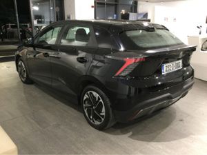 MG 4 SE - 64kW - Long Range - - Image 3