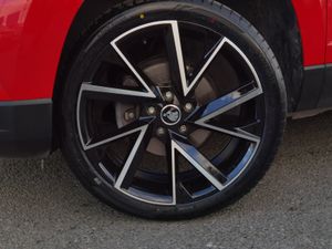 SKODA KAROQ 2.0TDI SPORTLINE EXT. BLACK EDT. AUTO - Image 2