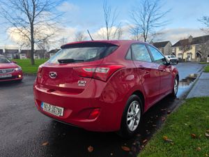 Hyundai i30  ( NCT and TAX ) automatic ! - Image 4