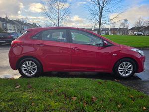 Hyundai i30  ( NCT and TAX ) automatic ! - Image 3