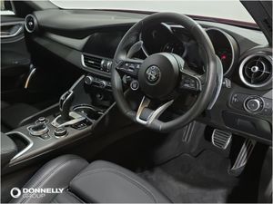 Alfa Romeo Giulia Saloon Veloce - Image 4