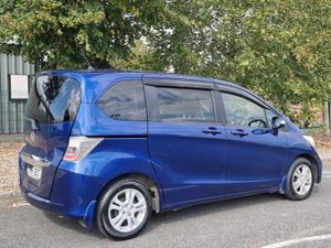 €4990 2013 HONDA FREED 7 seat AUTOMATIC NCT'd€4990 - Image 4