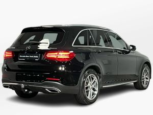 Mercedes-Benz GLC 250d AMG Sport 4Matic - Reversin - Image 4