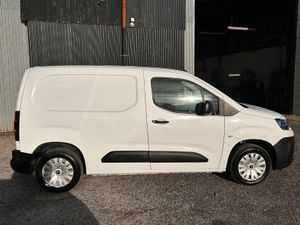 Citroen Berlingo 2021 3 seater - Image 3