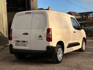 Citroen Berlingo 2021 3 seater - Image 4