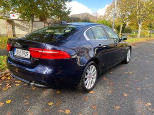 JAGUAR XE 2.0 PETROL PRESTIGE 250 BHP - Image 4