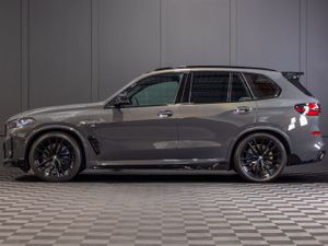 242 BMW X5 X-Drive 50e M-Sport - Image 3