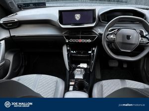 Peugeot 2008 HYBRID 145BHP e-DCS6 Allure - Image 4