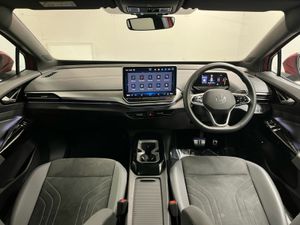 Volkswagen ID.4 Pro Plus 77kWh 286BHP - Reversing - Image 4