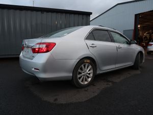 TOYOTA CAMRY 2012 SILVER HYBRID - Image 3