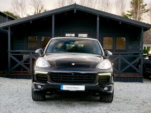 2017 Porsche Cayenne S E-Hybrid Platinum Edition - Image 2