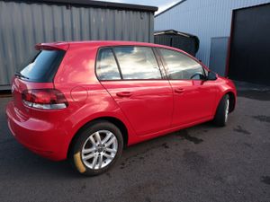 VOLKSWAGON GOLF 2012 RED - Image 2