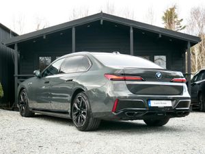 2025 BMW M760E, 571BHP, PAN ROOF - Image 4