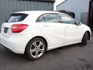 Mercedes-Benz A180 2014 WHITE - Image 3