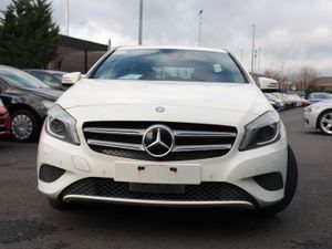 Mercedes-Benz A180 2014 WHITE - Image 2