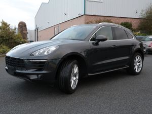 PORSCHE MACAN BLACK 2018 - Image 2