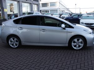 1.8 PETROL HYBRID S TOURING  5DR AUTO  // STUNNING - Image 3