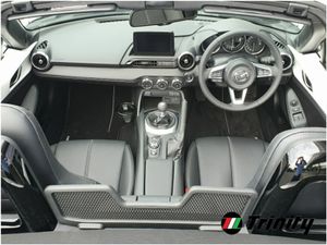 Mazda MX-5 **STUNNING CAR  ** ROADSTER ** SOFT TOP - Image 2