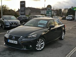 Lexus IS300 Automatic - Image 2