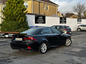 Lexus IS300 Automatic - Image 3