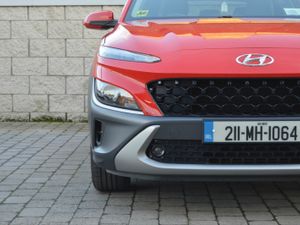 Hyundai KONA 1.0 T-GDI Executive, Leather Seats - Image 4