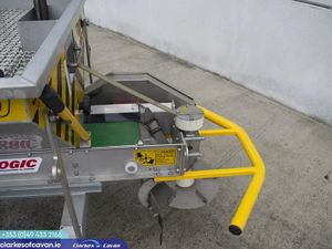 New Logic PSD150T 3-point Linkage Salt Spreader - Image 4