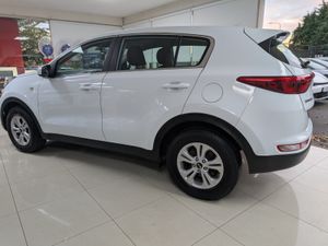Kia Sportage 2017 - Image 2