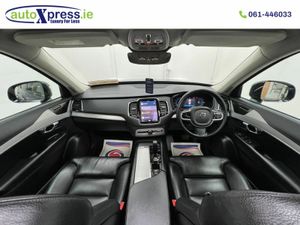 Volvo XC90 RECHARGE Panoramic Roof - Image 2