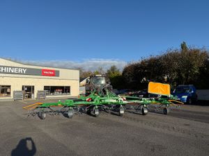 NEW MALONE 6 ROTOR TEDDER -€25000 - Image 4
