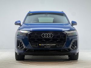 Audi Q7 TFSI E QUATTRO S LINE - Image 2