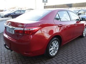 1.4 D-4D AURA 4DR SALOON // STUNNING CAR IN IMMACU - Image 4