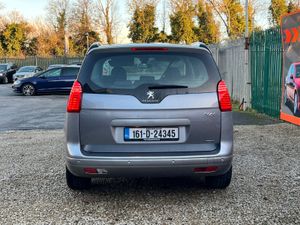 ==Peugeot 5008 2016//TOP SPEC//AUTO//7 SEATER== - Image 3