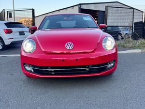VOLKSWAGON BEETLE RED 2015 - Image 2