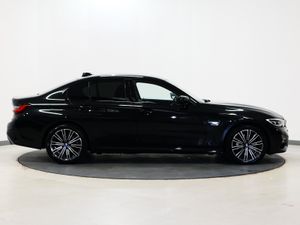 *82* 2022 BMW 3-Series 2.0 M-SPORT AUTO - Image 3