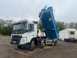 2022 Volvo FMX Tippers - Image 4