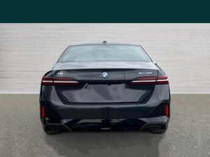 Bmw 5 Series New Model Panoramic View - Image 3