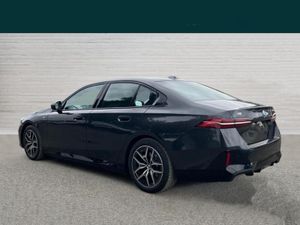 Bmw 5 Series New Model Panoramic View - Image 4