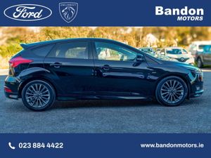 Ford Focus 2017 Automatic Ford Focus, Camera, Park - Image 2