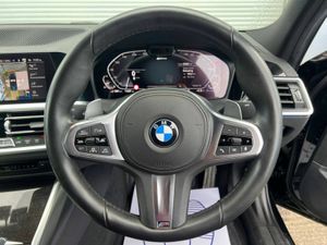 BMW 3-Series 330e M-SPORT COMPETITION 2.0 HYBRID / - Image 4