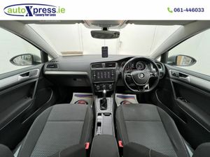 Volkswagen Golf 1.2 TSI Automatic, Reversing camer - Image 2