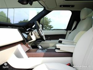 Land Rover Range Rover 3.0 460PS Petrol Plug In Hy - Image 3