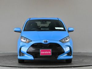 Toyota Yaris 1.5 PETROL HYBRID **9"ANDROID CARPLAY - Image 2