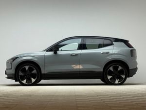 Volvo EX30 ULTRA 69KWH *PAN ROOF* - Image 4