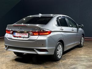 Honda Grace 1.5 HYBRID - Image 4