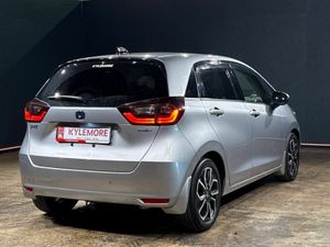 Honda Fit HYBRID 1.5L AUTOMATIC - REVERSE CAMERA - - Image 4