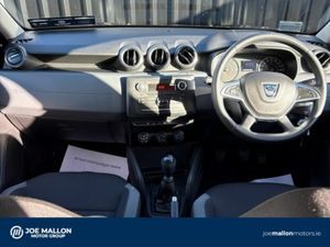 Dacia Duster Blue dCi 115 Essential - Image 4