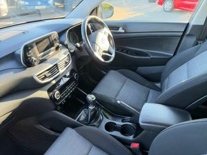Hyundai Tucson COMFORT PLUS 1.6 2WD MANUAL - Image 3
