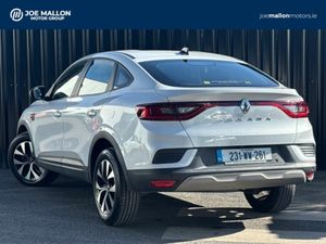 Renault Arkana ICONIC TCE 140 AUTO MILD HYBRID - Image 2