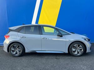 Cupra Born 58 KWH // 360 PARKING CAMERAS // ADAPTI - Image 2